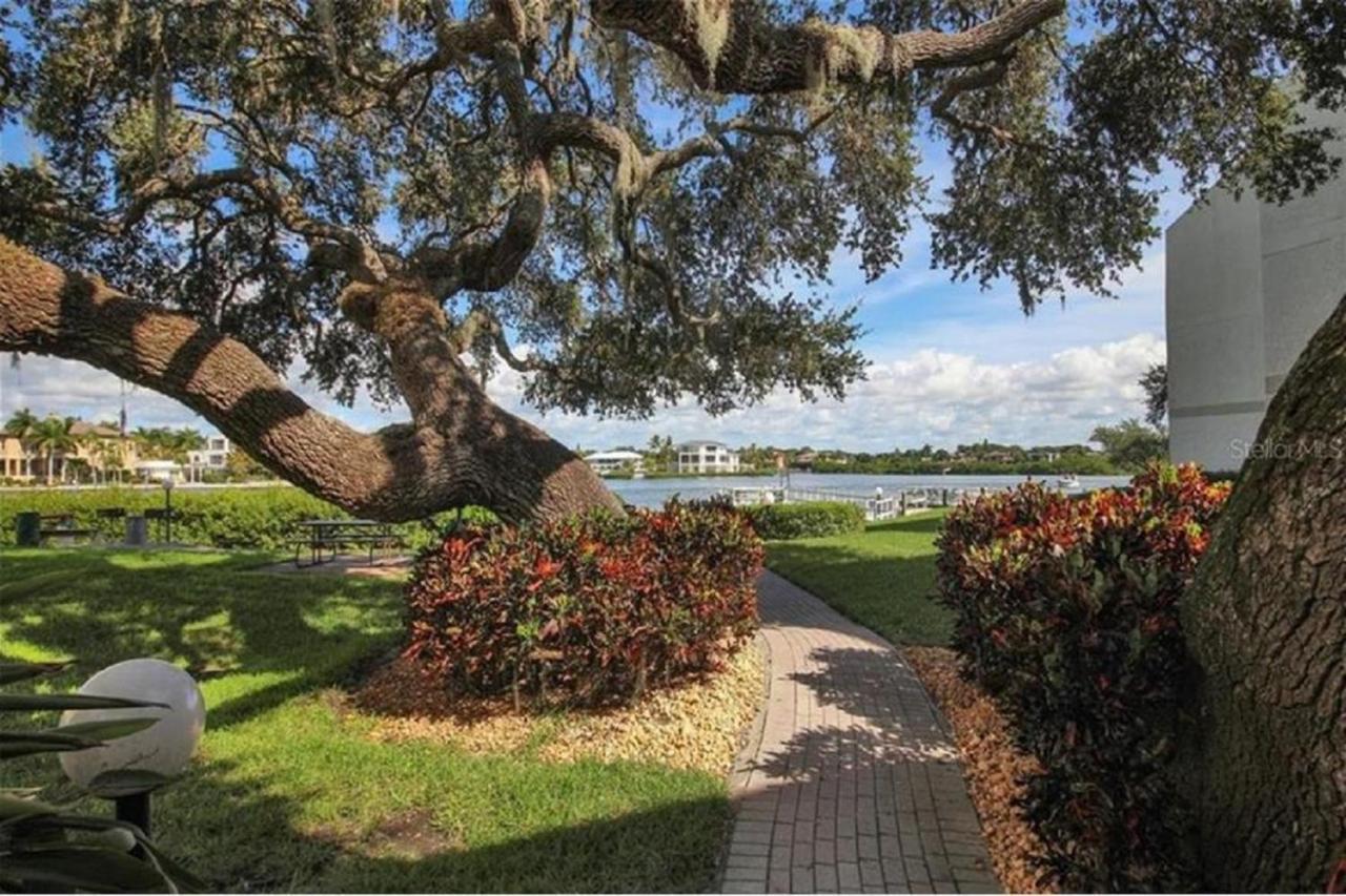 Appartement Siesta Key Escape Ground Floor Steps To Heated Pool And Free Trolley Extérieur photo